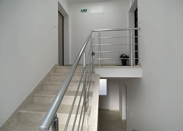 Kate Apartman