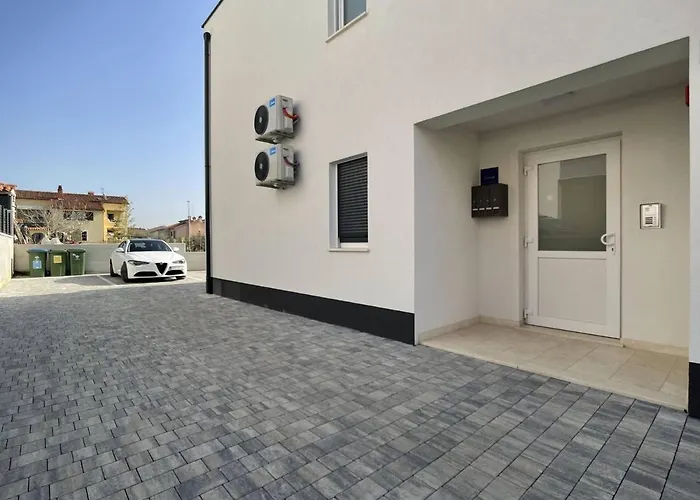 Kate Apartman